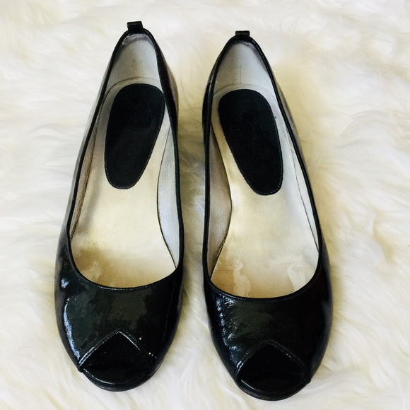 Marc Jacobs Shoes - ❗️Marc Jacobs Peep Toe Black Wedges